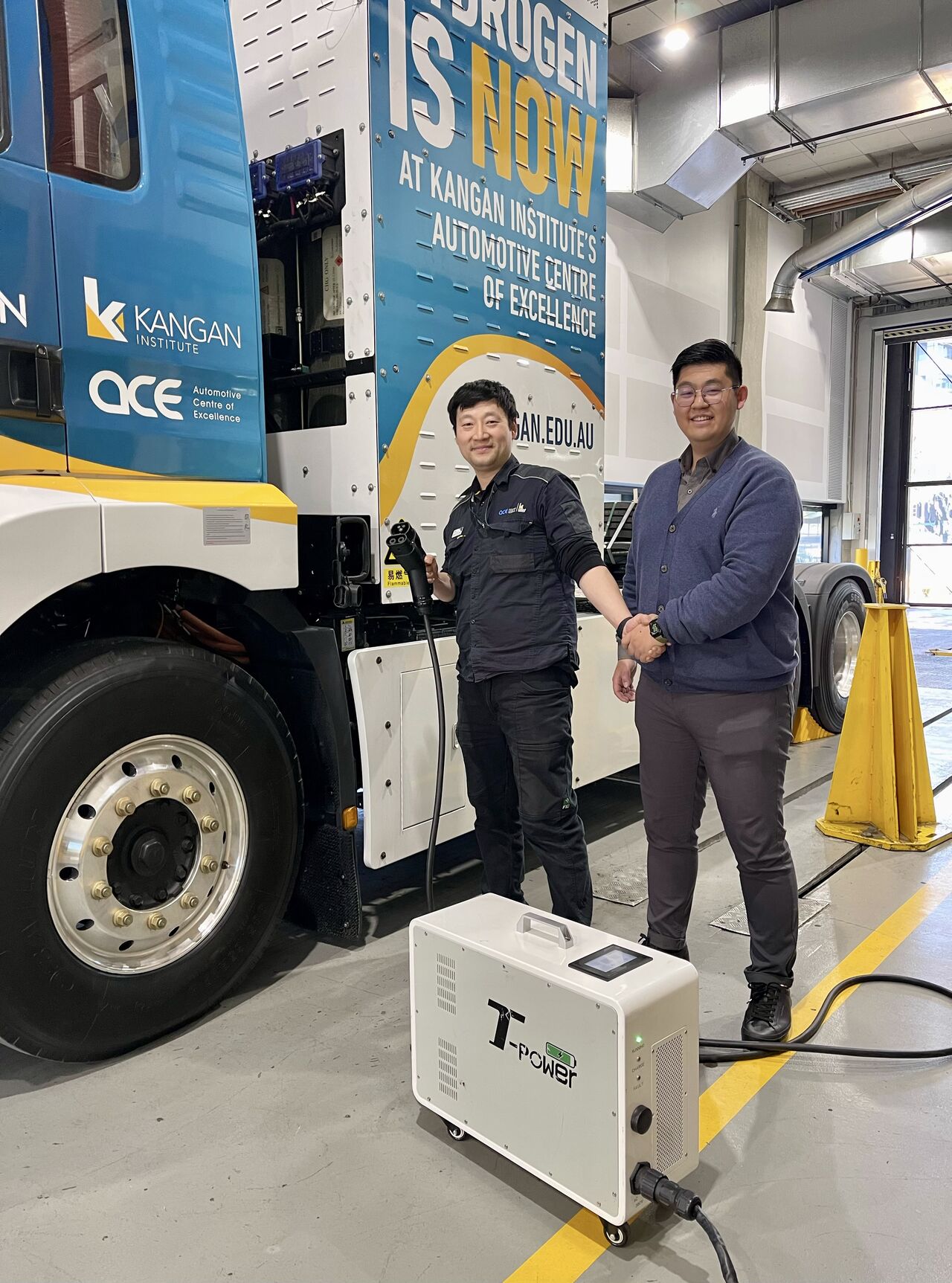 T-Power_Charger_Kangan_Institute_2.jpg
