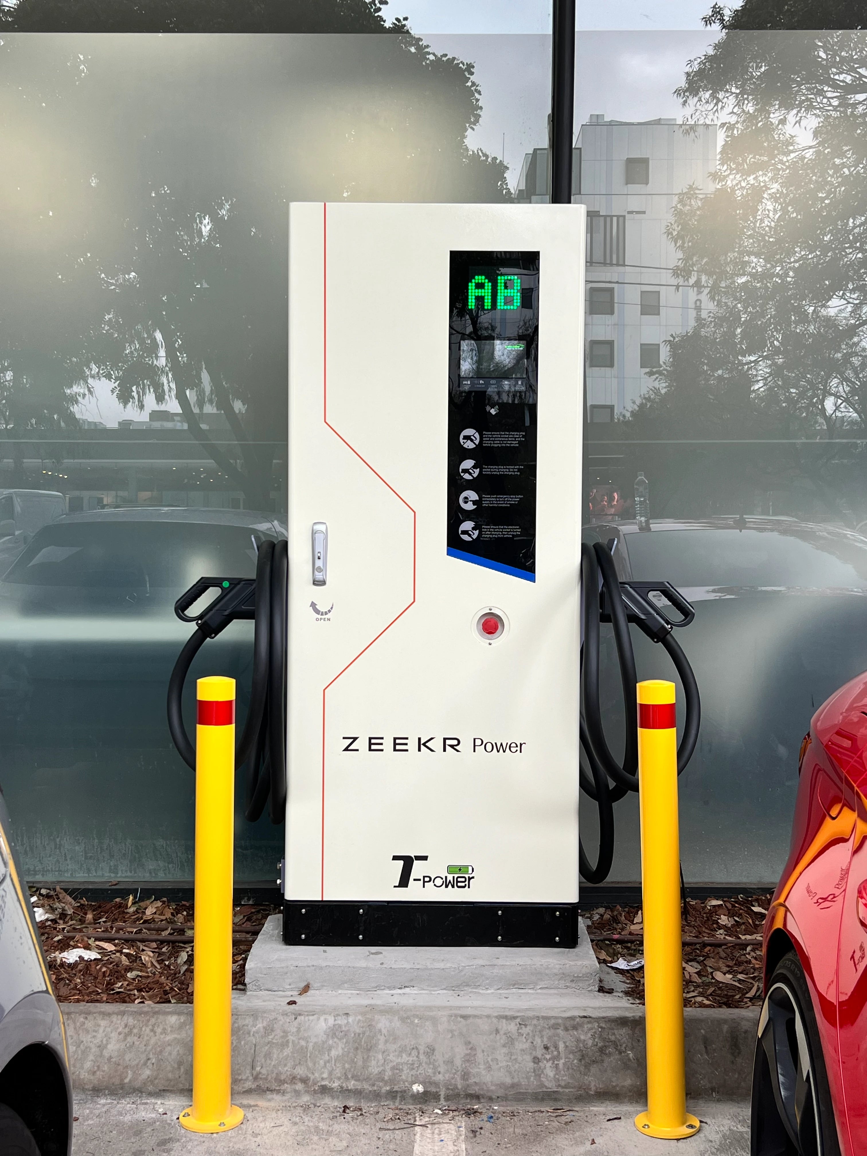 Zeekr_Chatswood_Service_Center_-2.webp